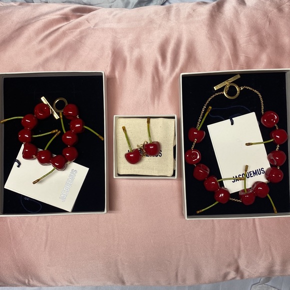 Jacquemus Le collier cerise LE CHOUCHOU Cherry necklace - Picture 7 of 12